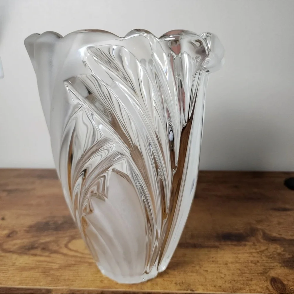 Mikasa Clear Glass Vase